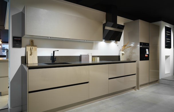 Cubanit beige rechte keuken
