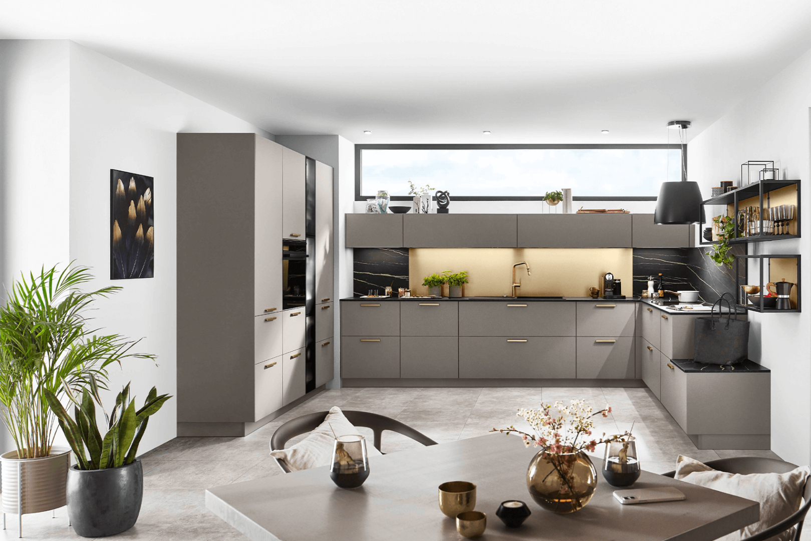 Easytouch grijze u-keuken