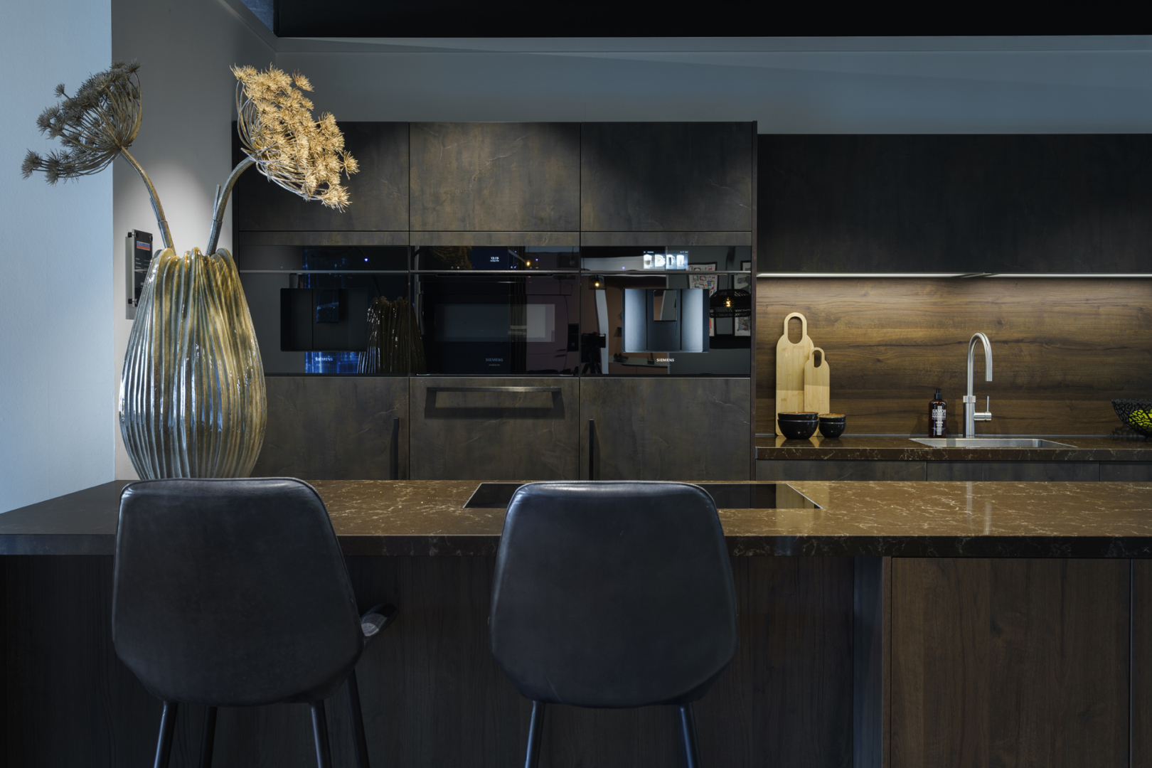 Lak mat / Melamine fronten in Staal donker / Eiken bruin