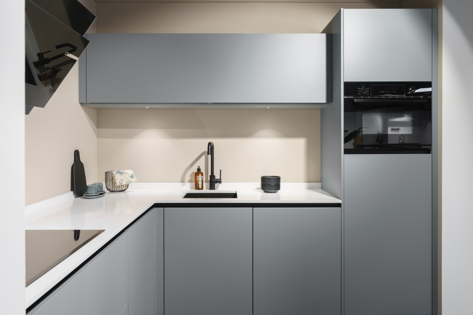 Melamine fronten in staalgrijs