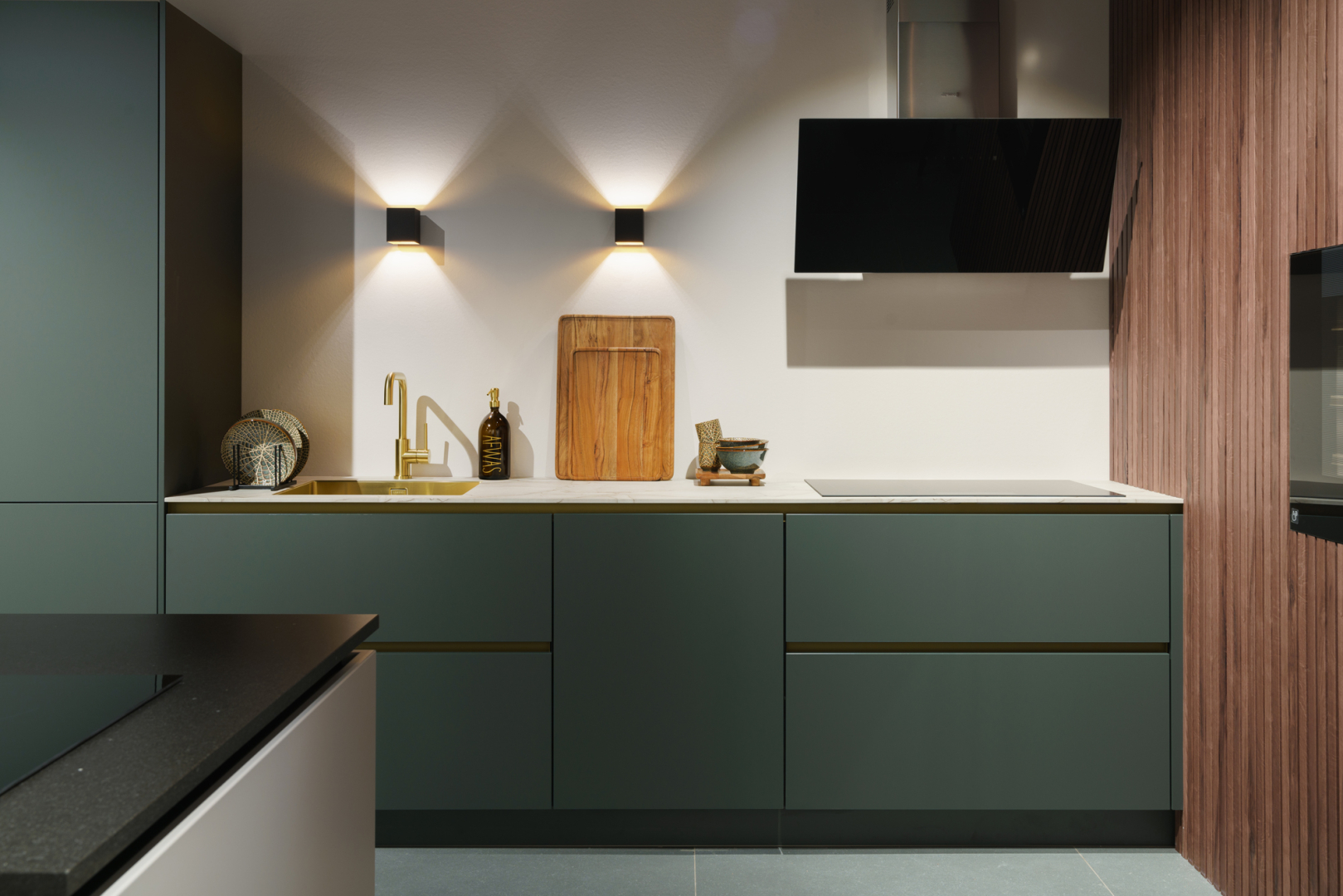 Easytouch laklaminaat fronten in de kleur mineraal groen