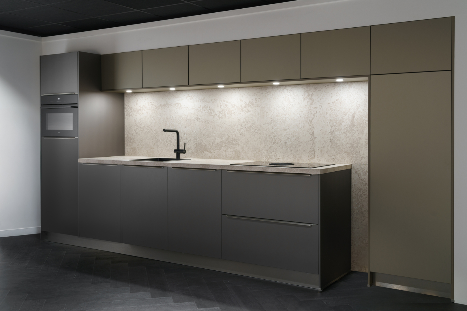 Vegas bruin metallic rechte keuken