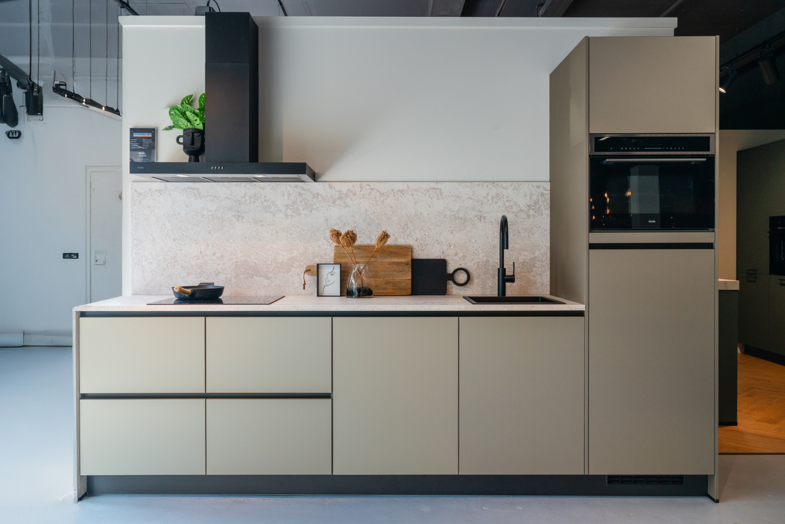 Champagne metallic rechte keuken