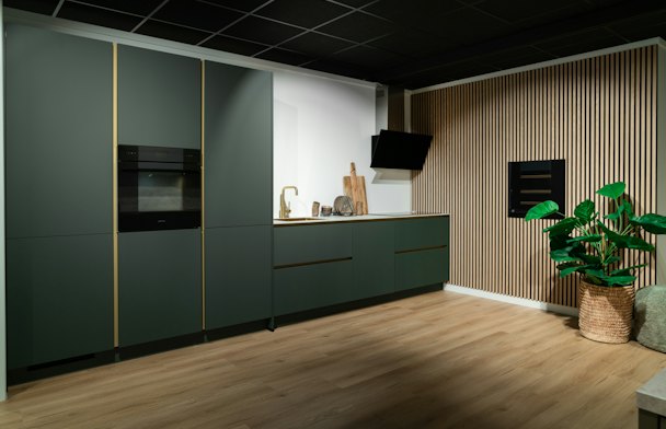 Mineraalgroene rechte keuken