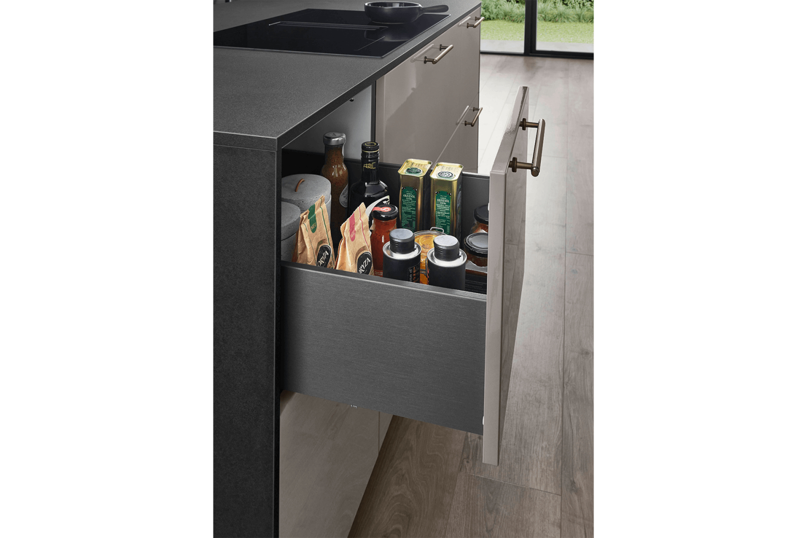 Novalux 513 taupe grijze eilandkeuken