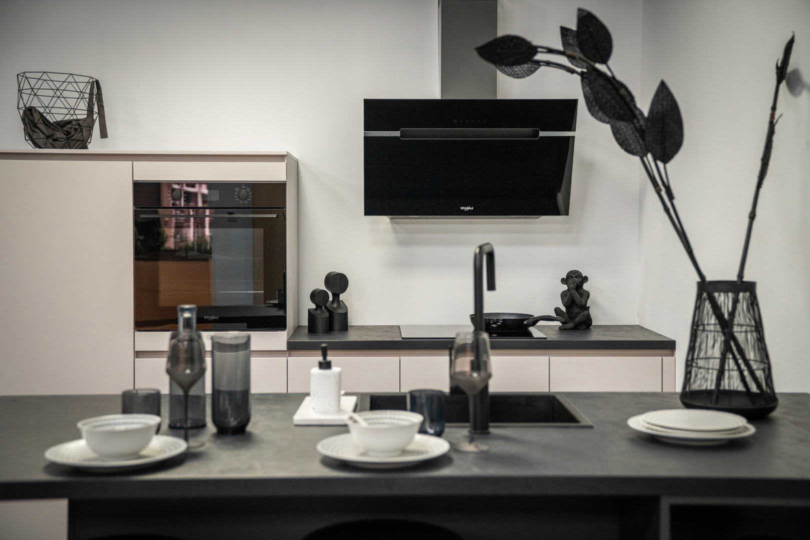 Concept130 grafiet eilandkeuken