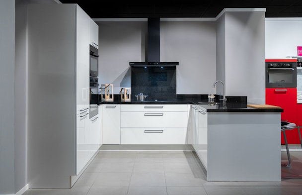 Faro glans witte u-keuken