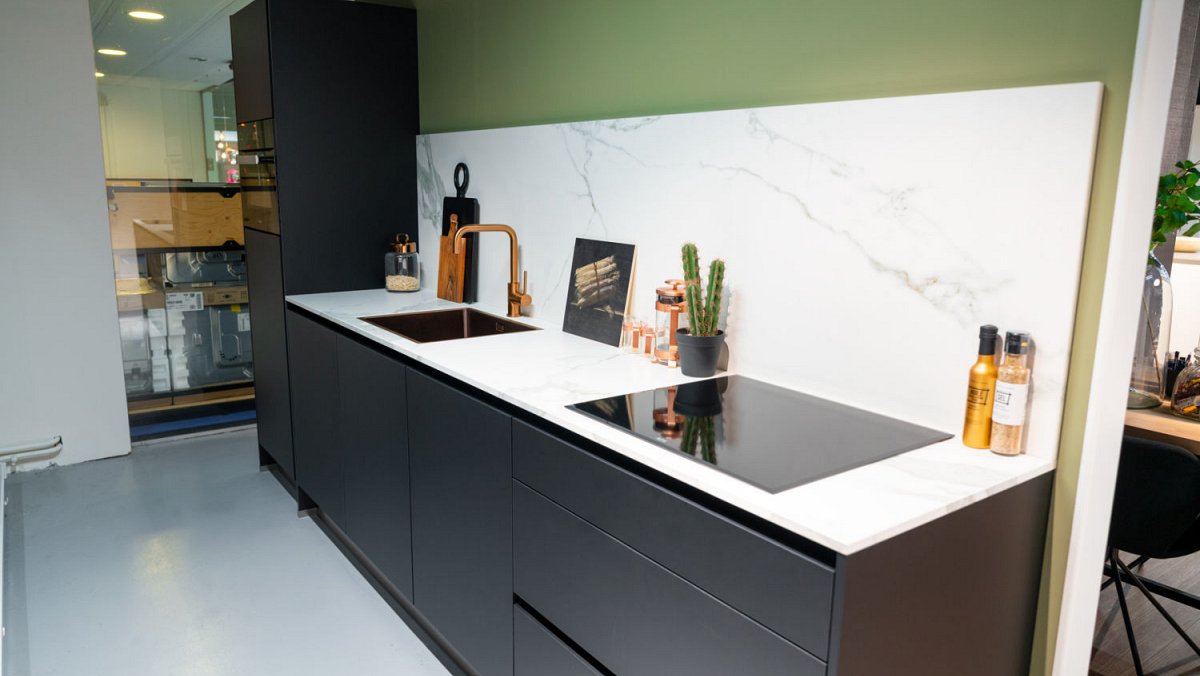 zwarte keuken
