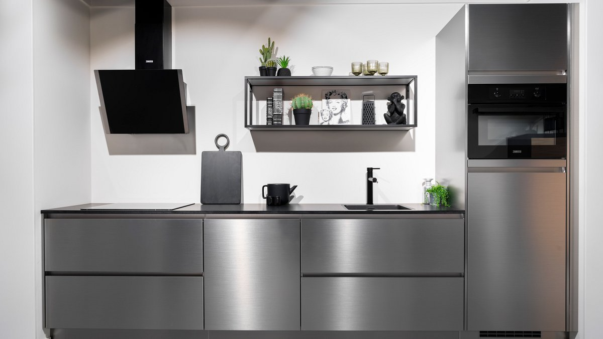 Inox staal rechte keuken