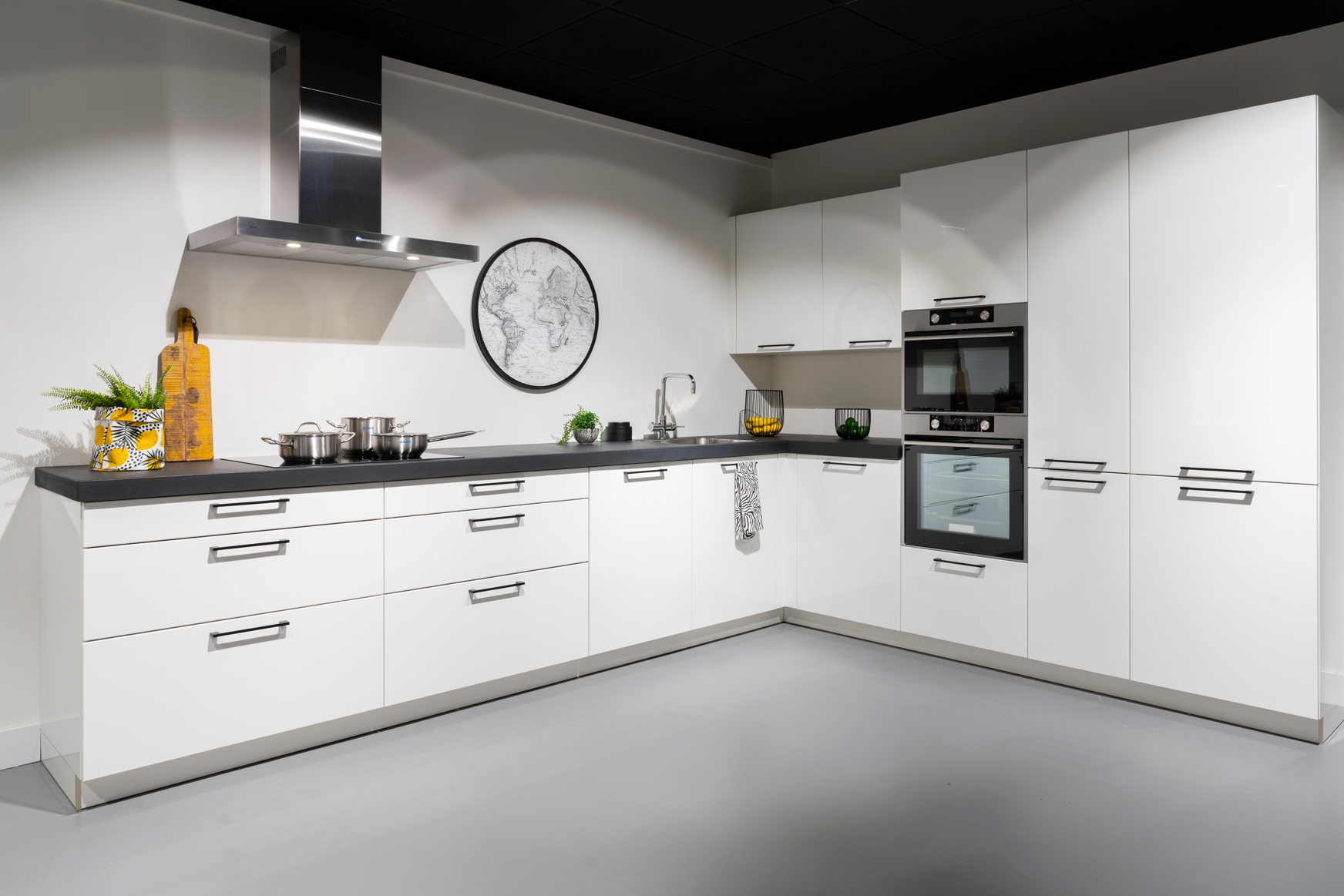 Beton light witte hoekkeuken