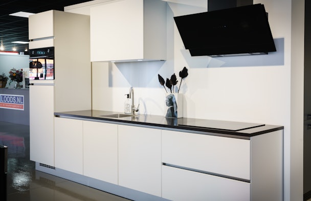 EasyTouch ultramat wit rechte keuken
