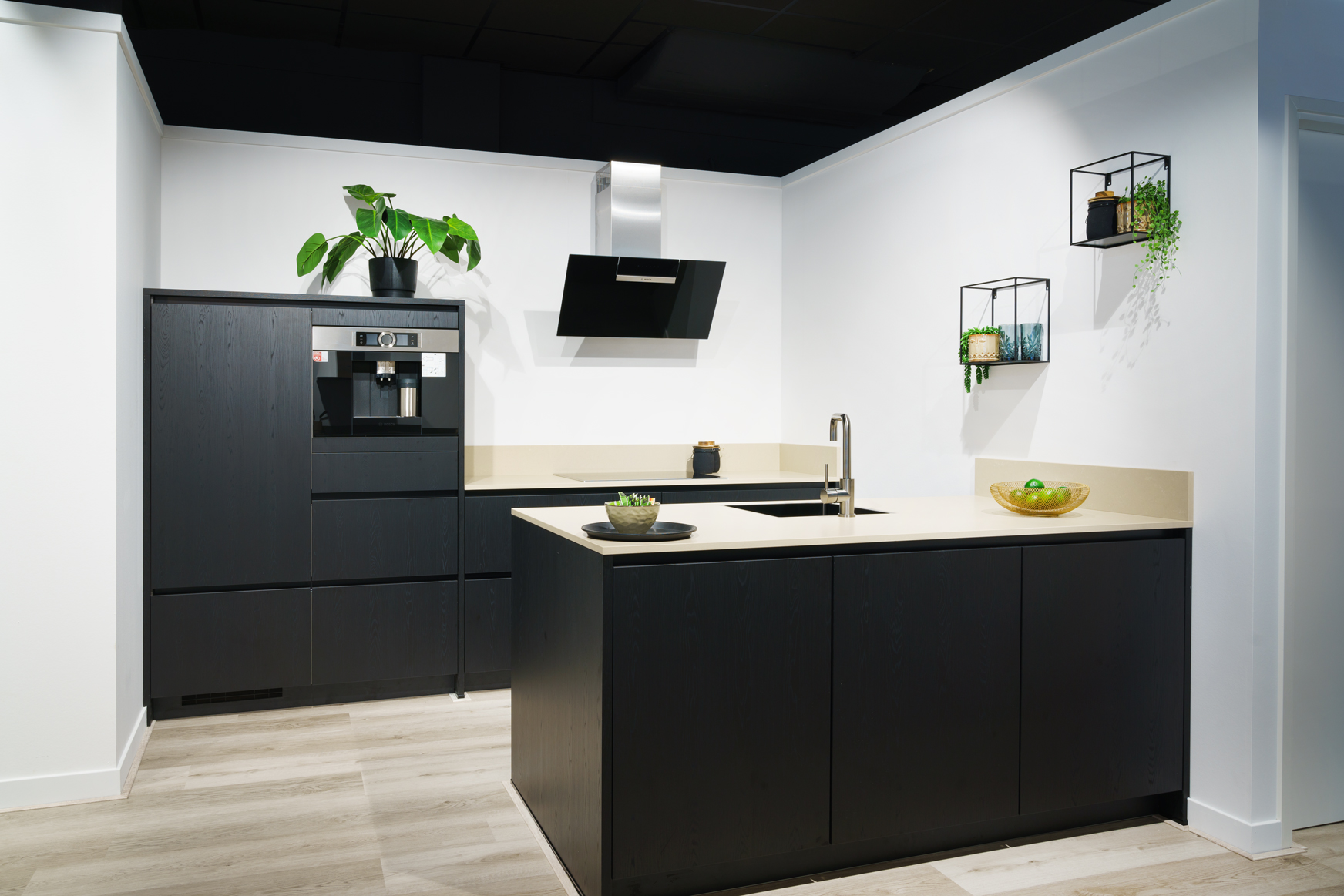 Structura Nero zwarte eilandkeuken