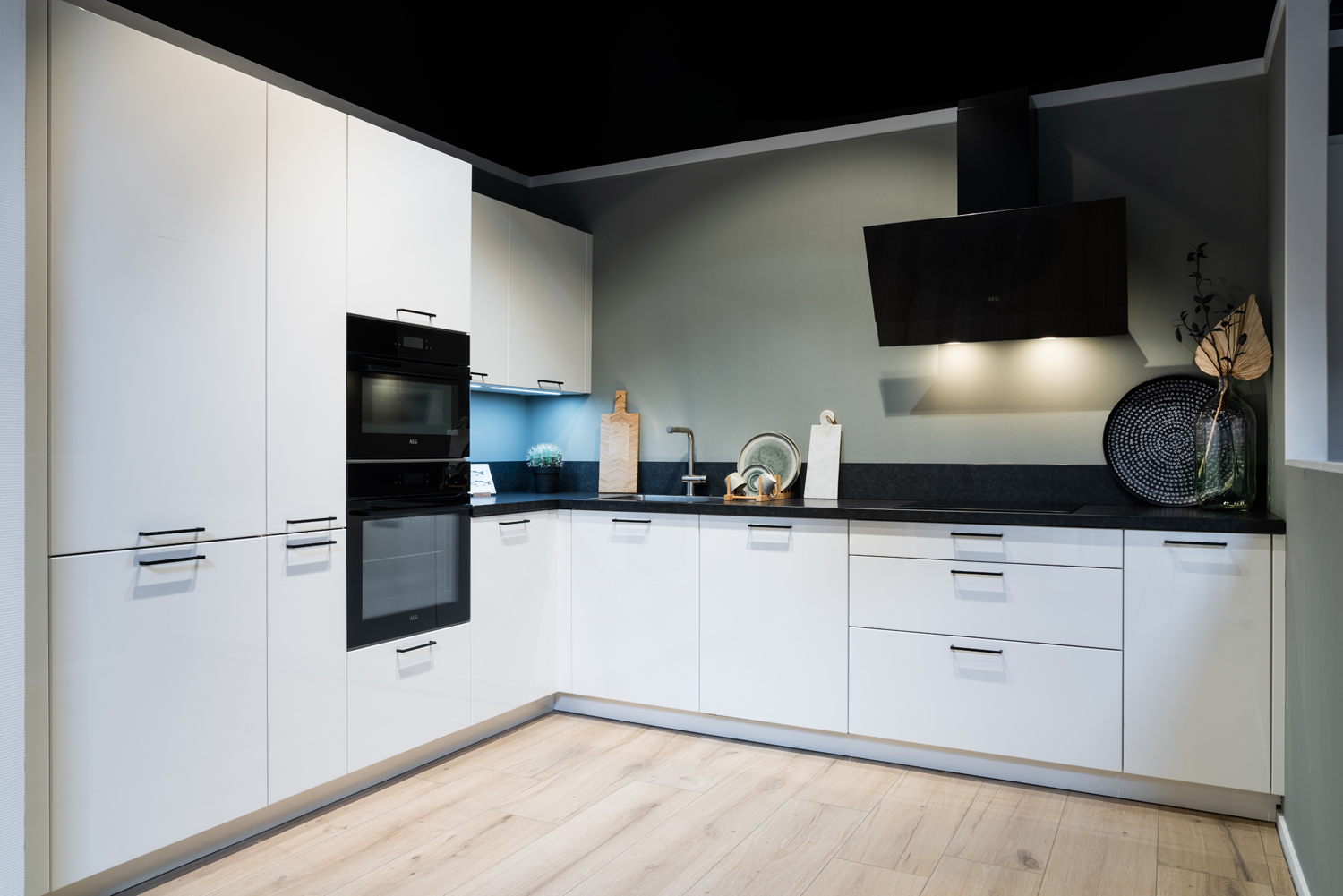 Luxe witte hoekkeuken