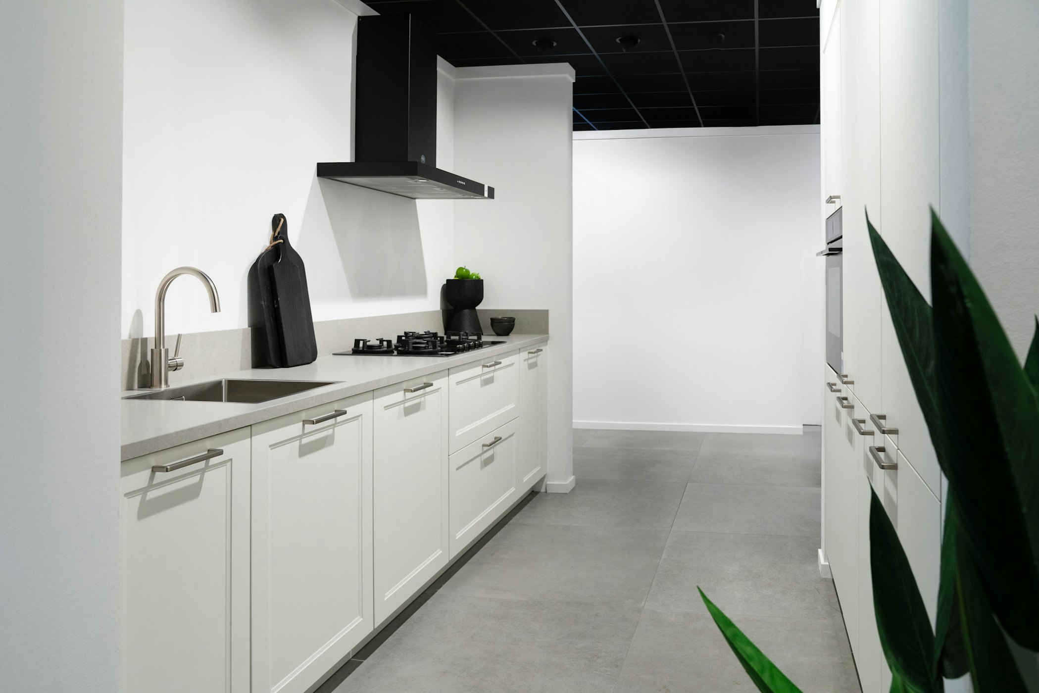 Witte parallelkeuken