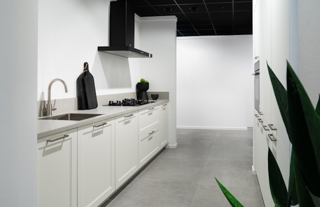 Witte parallelkeuken