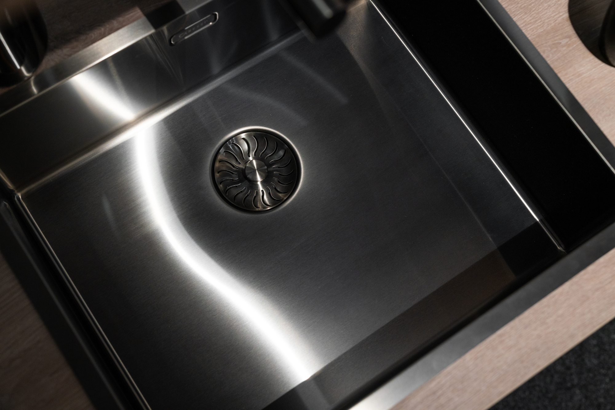 Gun metal spoelbak