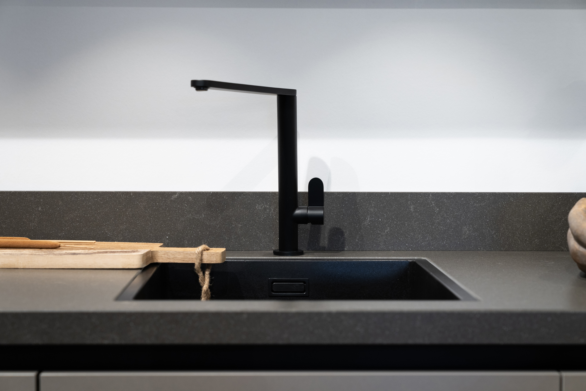 Caressi Black Line kraan en spoelba