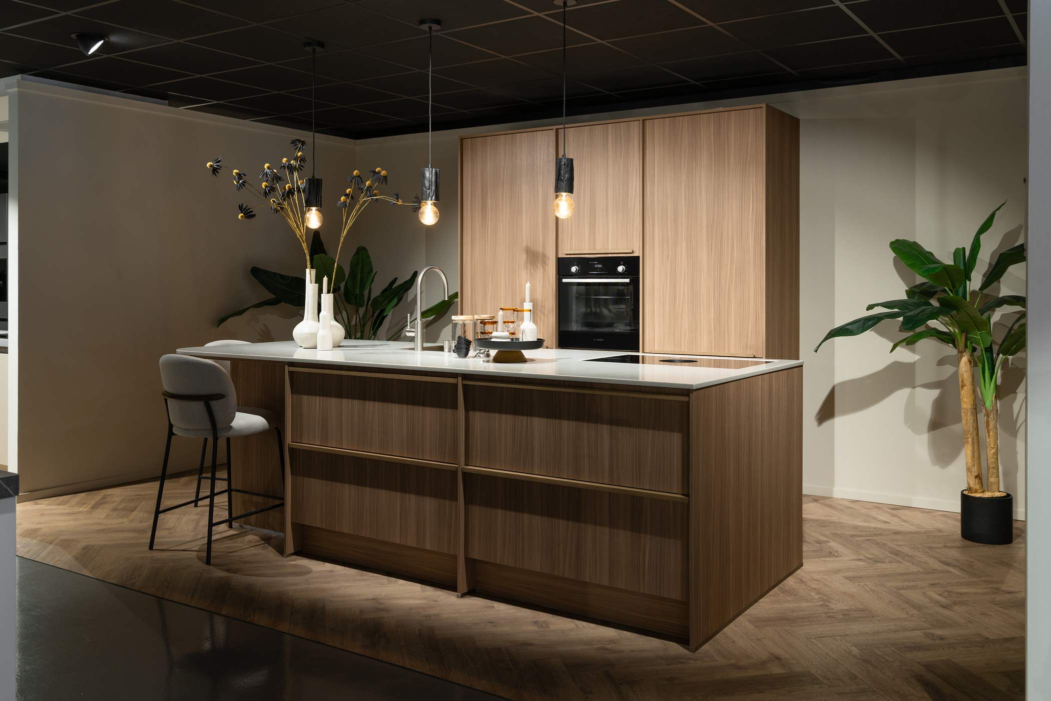 Noten lichte eilandkeuken