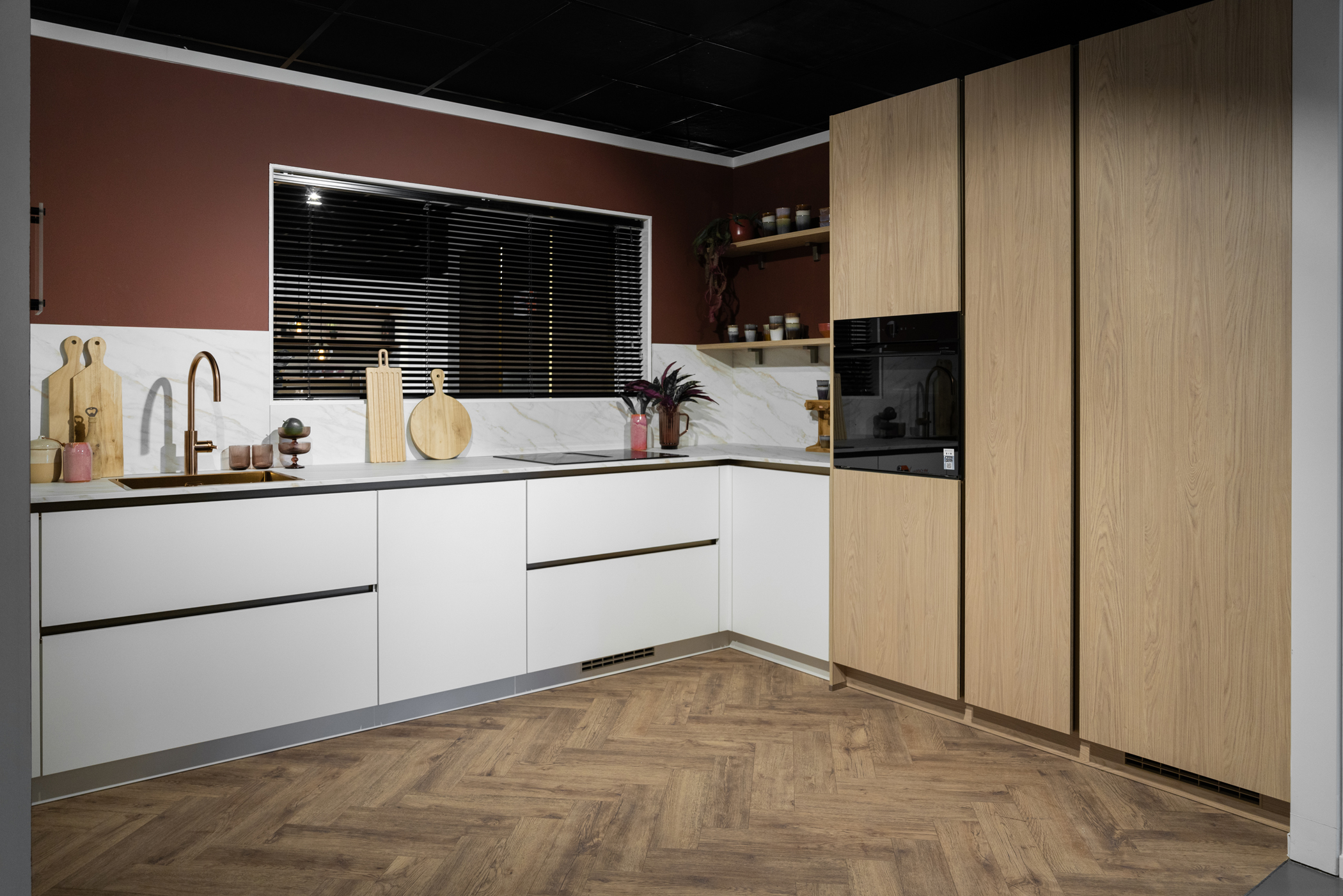 Witte premium matte hoekkeuken