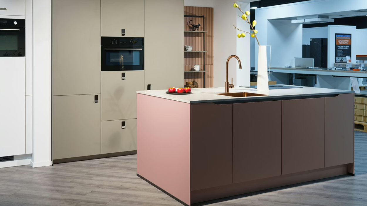 Roze keukens: van trend tot thuis