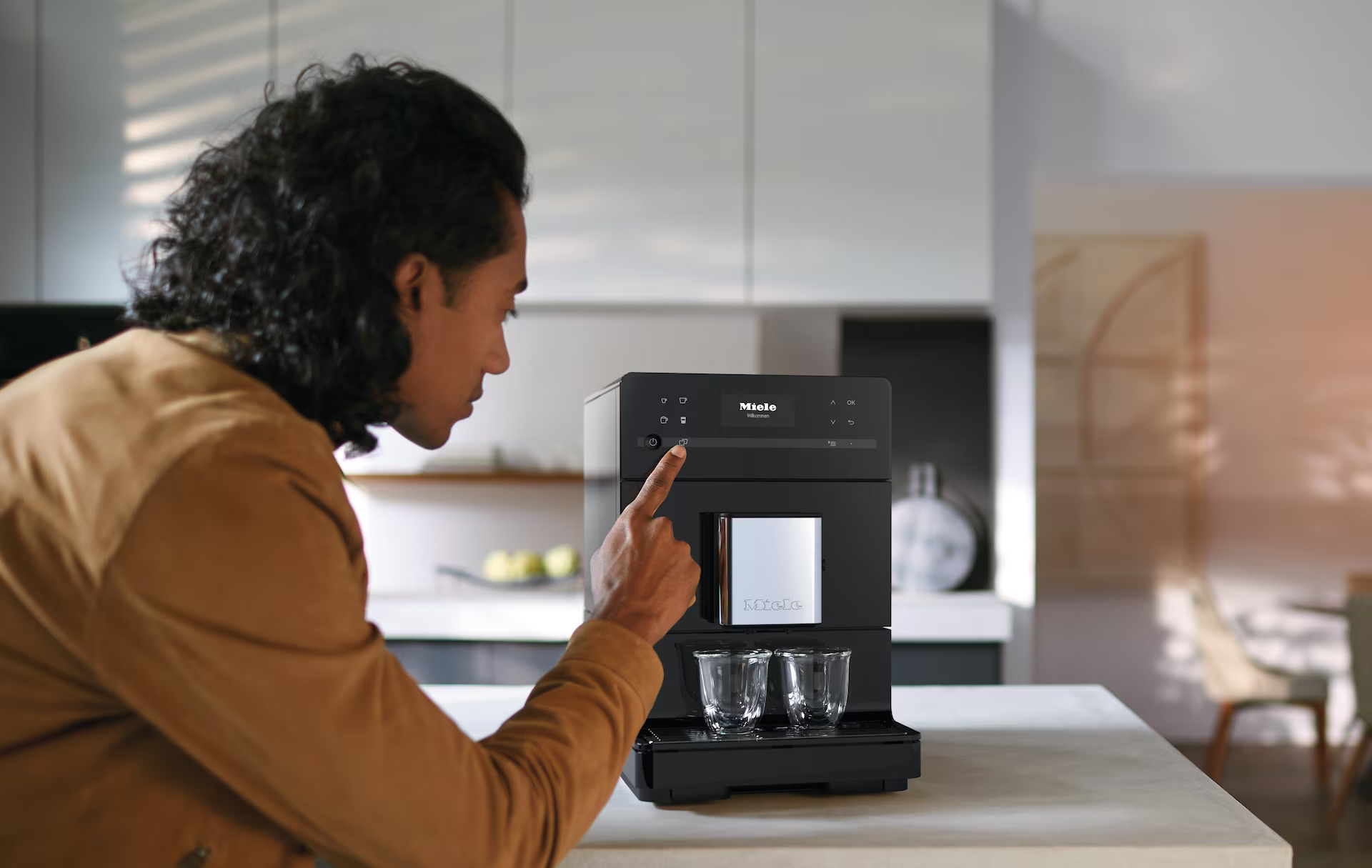 Miele CM5410OBZW vrijstaand koffiemachine afbeelding 5